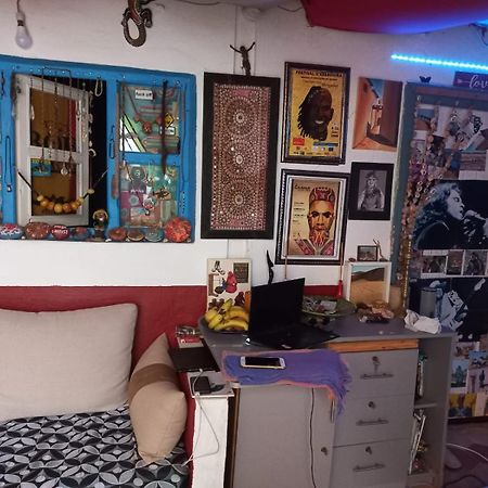 Kasba De L'Artiste Acomodação com café da manhã Mirleft Exterior foto
